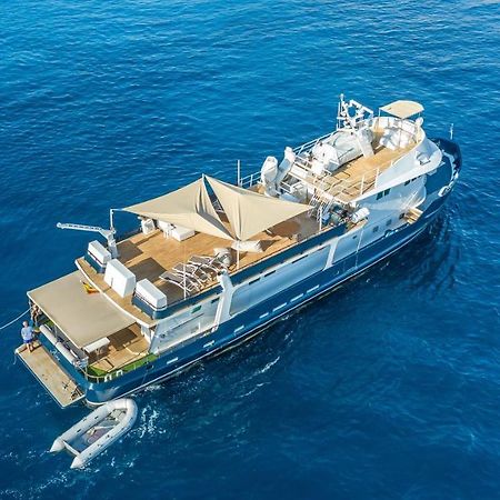 Luxury Boat Hotel Sant Adria de Besos Exterior foto