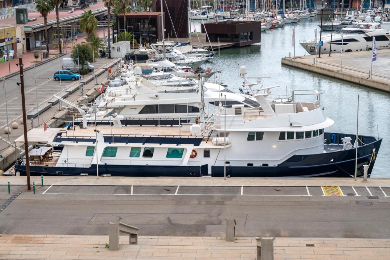 Luxury Boat Hotel Sant Adria de Besos Exterior foto