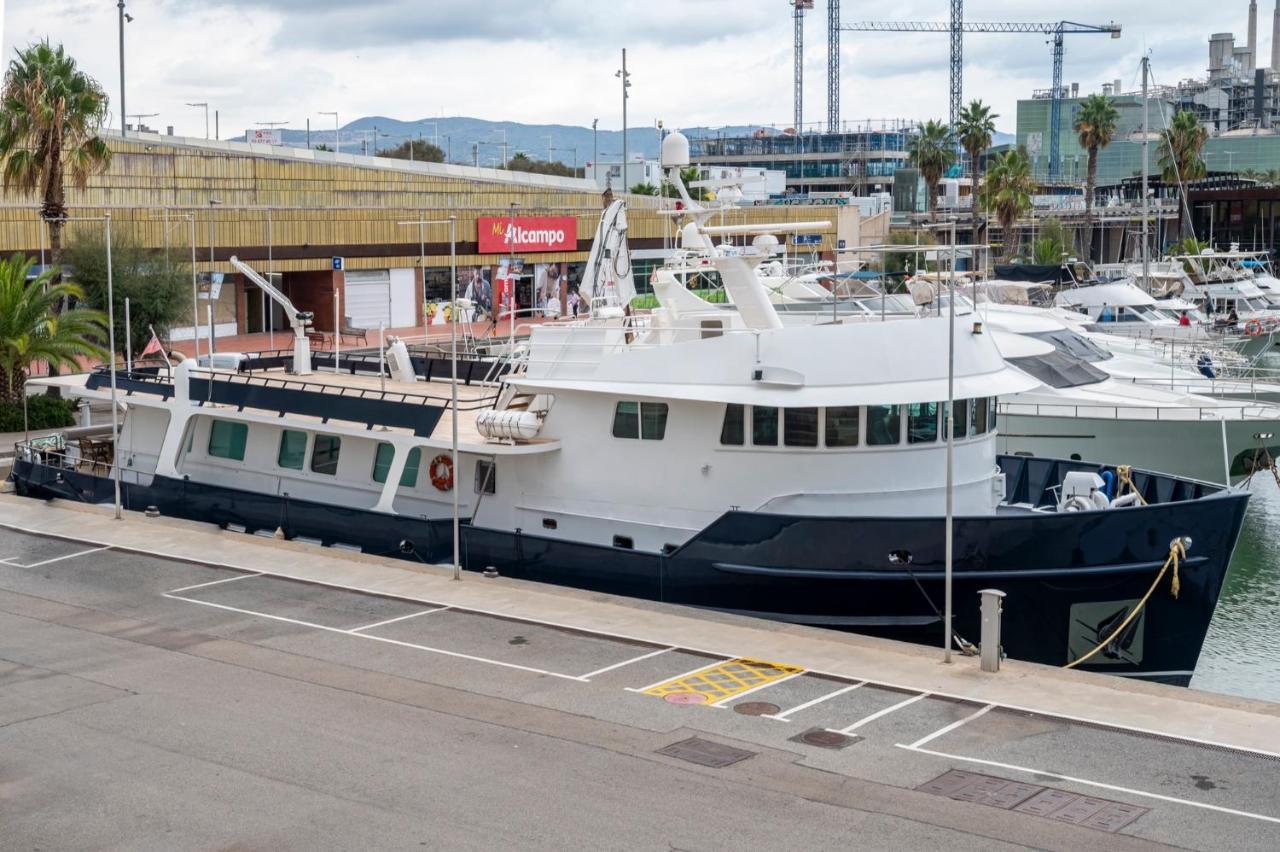 Luxury Boat Hotel Sant Adria de Besos Exterior foto