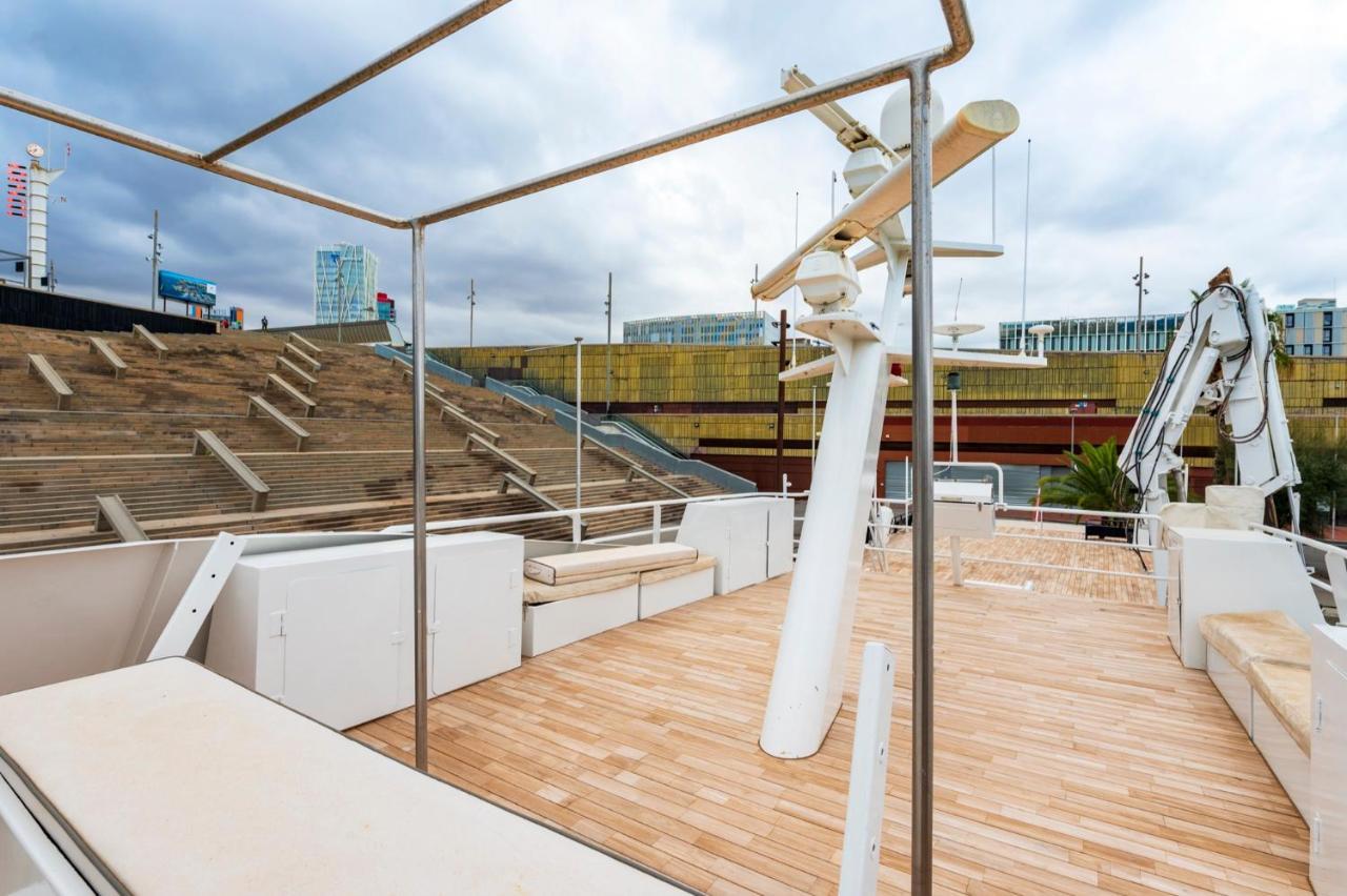 Luxury Boat Hotel Sant Adria de Besos Exterior foto